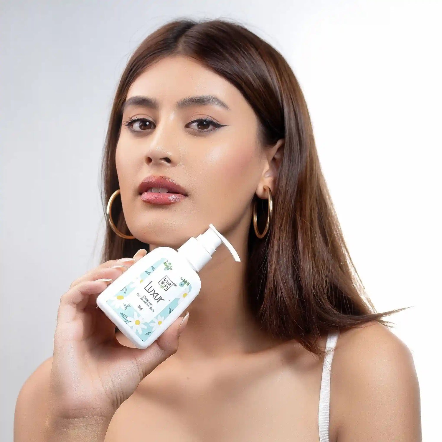 Luxur_-Face_cleanser_for_sensitive_skin_-_true_skin