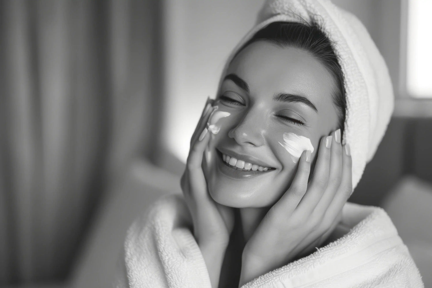 Morning Skincare Routine For Glowing Skin: 8 Steps To Follow